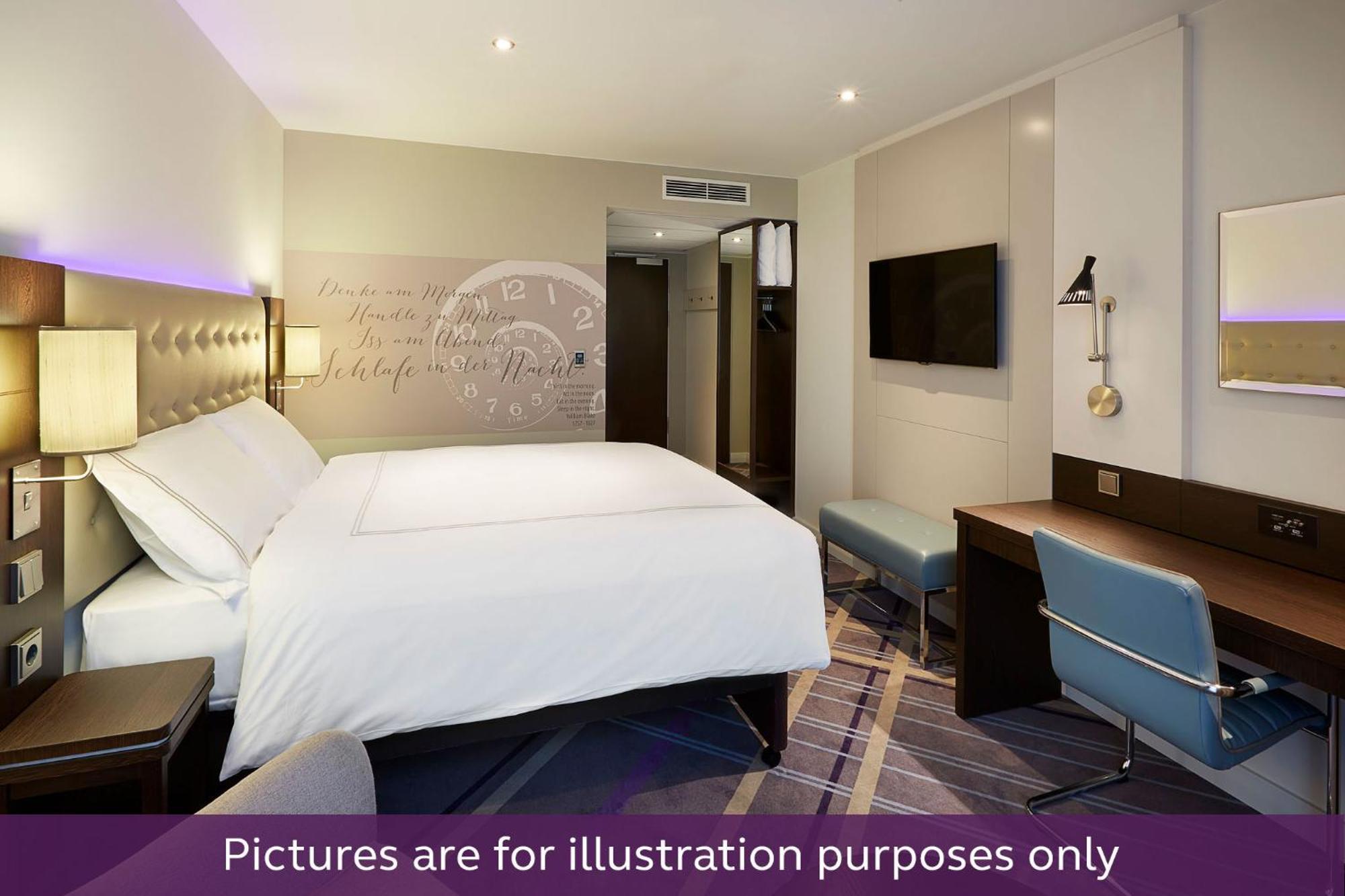 Premier Inn Luebeck City Centre Екстериор снимка